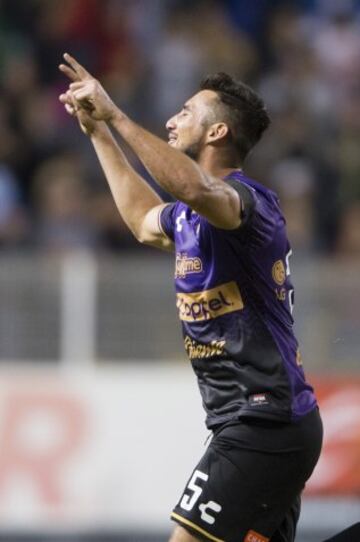 Action photo during the match Dorados de Sinaloa vs Atlante, corresponding to the return of the Grand Final of the Apertura 2016 Tournament of the Liga de Ascenso BBVA Bancomer MX, at Banorte Stadium.
Foto de accion durante el partido Dorados de Sinaloa vs Atlante, correspondiente a la vuelta de la Gran final del Torneo Apertura 2016 de la Liga de Ascenso BBVA Bancomer MX, en el Estadio Banorte, en la foto: (Elio Castro celebra su gol de Dorados
03/12/2016/MEXSPORT/Cristian de Marchena.