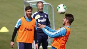 Sergio Ramos y Xabi Alonso se entrenaron al margen del grupo