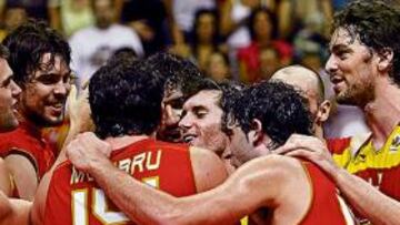 <b>IMPARABLE. </b>Los rostros de Felipe, Marc, Garbajosa, Rudy, Berni y Pau Gasol demuestran que España tiene muy buena pinta.