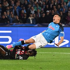 Hirving Lozano: “Creo que sí fue penalti, toca primero mi pie”