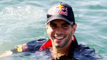 Alguersuari en el agua.