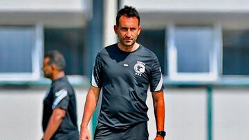 El español Sergio Piernas, durante un entrenamiento con la selección Sub-23 de Arabia Saudí.