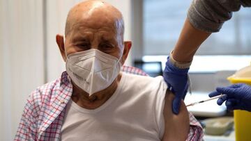 Se anuncia el inicio de la vacunación para mayores de 55 años