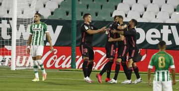 0-1. Fede Valverde celebró el primer gol.