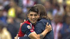 Alan Pulido: “Matías Almeyda es un técnico maravilloso”