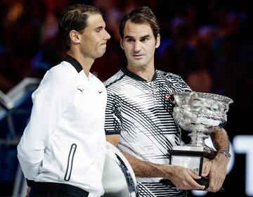 Rafa Nadal y Roger Federer se vieron el año anterior en la inauguración de la Academia del mallorquín y dijo que estaban ya para "partidos benéficos". Venía de una lesión en 2016. Pero los dos resucitaron en la edición de Australia 2017. Llegaron a la final, y se la adjudicó el suizo después de cuatro años de sequía. Era su 18º Grand Slam. 