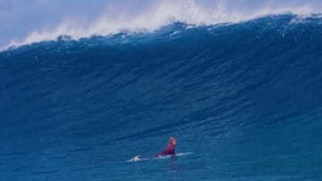 John John Florence remando una ola secreta