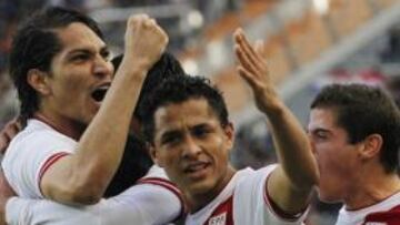 <b>PERÚ 4 - VENEZUELA 1</b>.