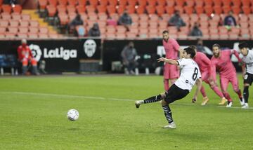 El 3-1 lo anotó, de penalti, Carlos Soler.













