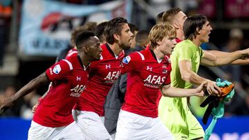 El Astra Giurgiu, de celebración tras un partido contra el AZ Alkmaar.