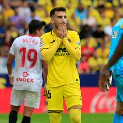 El Villarreal valora blindar a Baena con una cláusula que asuste a la Premier
