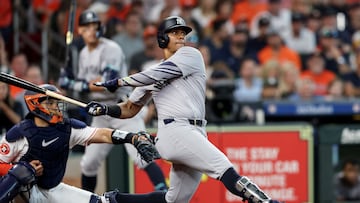 HOUSTON, TEXAS - MARCH 28: Juan Soto #22 of the New York Yankees hits an RBI single in the fifth inning against the Houston Astros on Opening Day at Minute Maid Park on March 28, 2024 in Houston, Texas. Tim Warner/Getty Images/AFP (Photo by Tim Warner / GETTY IMAGES NORTH AMERICA / Getty Images via AFP)