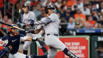 HOUSTON, TEXAS - MARCH 28: Juan Soto #22 of the New York Yankees hits an RBI single in the fifth inning against the Houston Astros on Opening Day at Minute Maid Park on March 28, 2024 in Houston, Texas.   Tim Warner/Getty Images/AFP (Photo by Tim Warner / GETTY IMAGES NORTH AMERICA / Getty Images via AFP)