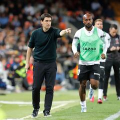 Iraola: “No puedo decir lo que pienso porque me van a sancionar”