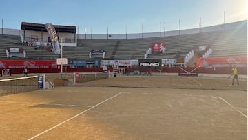 Imagen de la Plaza de Toros de Medina del Campo, reconvertida en pista de tenis para la celebración del III Open Villa de las Ferias, torneo del Circuito IBP Tenis Pro.