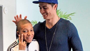 Mbappé, invitado por Zidane a Valdebebas en 2012, se fotografió con su ídolo, Cristiano.