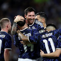 Los fans de fútbol de Argentina le están pidiendo a su presidente que se deje bigote antes del Mundial 2026: Aquí está la razón