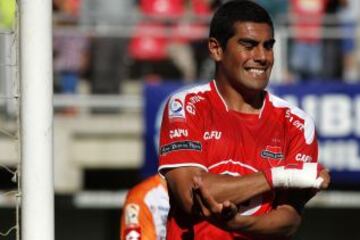 Sebastián Varas, ariete de Ñublense, también ha sonado. No ocuparía puesto de extranjero.