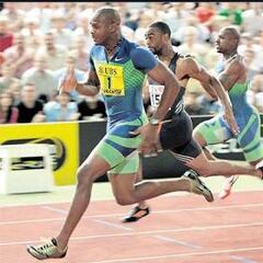 Asafa Powell iguala de nuevo el récord de 100