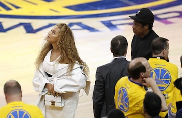 Jay-Z y Beyonce, fieles seguidores de la NBA.