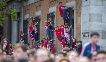 Atlético toast twin triumphs with their people at Neptuno