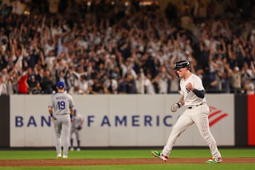 New York (United States), 05/10/2024.- New York Yankees' Alex Verdugo reacts as he makes his way to home base against the Kansas City Royals during the Major League Baseball (MLB) American League Division Series playoff game one between the Kansas City Royals and the New York Yankees in New York, New York, 05 October 2024. The series is the best-of-five games. (Nueva York) EFE/EPA/SARAH YENESEL
