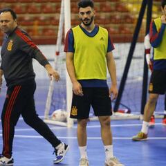 España afronta su primer test ante Hungría en Córdoba