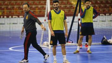 España afronta su primer test ante Hungría en Córdoba