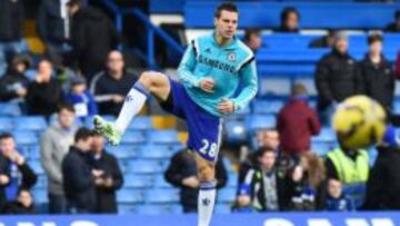 Holland descarta que la lesión de Azpilicueta sea grave