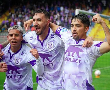 “Hace 10 años, me retiré y trabajé en una confitería; ahora voy a jugar una final del fútbol chileno”