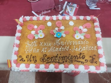 Homenaje a la afición de la peña atlética más antigua de León