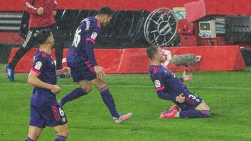 Celebrate score of Raul Carnero of Valladolid during LaLiga, football match played between Sevilla Futbol Club and Real Valladolid at Ramon Sanchez Pizjuan Stadium on December 19, 2020 in Sevilla, Spain.
AFP7
19/12/2020 ONLY FOR USE IN SPAIN