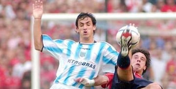 Es uno de los nacionales que mejores recuerdos dejó en Argentina marcando 13 goles en 97 encuentros disputados entre los años 2003 y 2006.