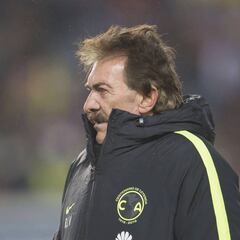 En Chivas critican las quejas de Ricardo La Volpe