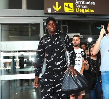 Diakhaby, en Valencia; el tercer defensa más caro de su historia