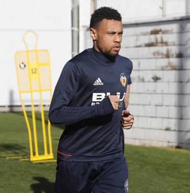 Marcelino to call on Coquelin at centre-half against Real Madrid