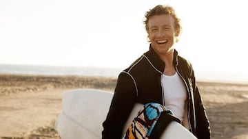 Qué fue de Simon Baker, el actor aclamado por ‘El Mentalista’ que compitió en surf y waterpolo