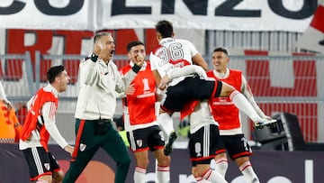 Soccer Football - Copa Libertadores - Group D - River Plate v Sporting Cristal - Estadio Monumental, Buenos Aires, Argentina - April 19, 2023 River Plate's Pablo Solari celebrates scoring their fourth goal with Agustin Palavecino REUTERS/Matias Baglietto