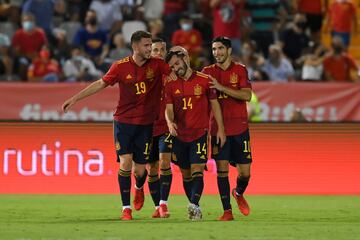 1-0. José Luis Gayá celebra el primer gol.