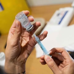 La eficacia de la tercera dosis se reduce por Ómicron a las diez semanas