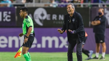 Tomas Boy Mazatlan Head Coach during the game Mazatlan FC vs Leon, corresponding to the 16th round match of the Torneo Guard1anes Clausura 2021 of the Liga BBVA MX, at El Kraken Stadium, on April 23, 2021.
<br><br>
Tomas Boy Director Tecnico de Mazatlan durante el partido Mazatlan FC vs Leon, correspondiente a la Jornada 16 del Torneo Clausura Guard1anes 2021 de la Liga BBVA MX, en el Estadio El Kraken, el 23 de Abril de 2021.
