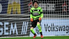 Guillermo Ochoa vuelve a ser elegido jugador del mes