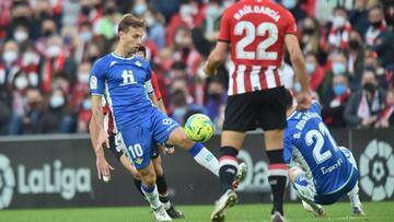 Canales, ante el Athletic.