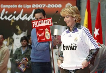 Esperanza Aguirre, tras la consecución del título de Liga para los blancos en 2008