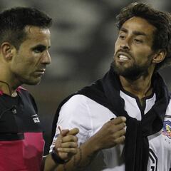 El registro de amarillas que deja en evidencia a Jorge Valdivia