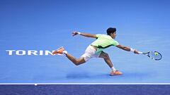 Tennis - ATP Finals - Pala Alpitour, Turin, Italy - November 13, 2023 Spain's Carlos Alcaraz in action during his group stage match against Germany's Alexander Zverev REUTERS/Guglielmo Mangiapane