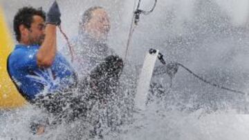 Imagen de una de las regatas de ayer en este Mundial de Vela celebrado en Santander.