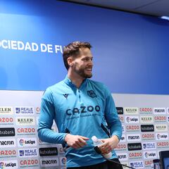 Remiro desvela detalles de su salida del Athletic