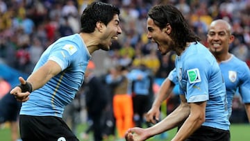 Luis Suárez y Edinson Cavani, goleadores de Uruguay