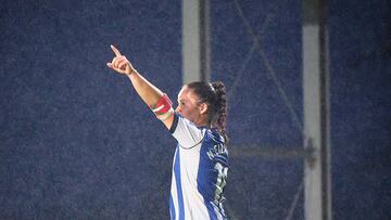 Eizagirre celebra uno de sus dos goles al Levante.